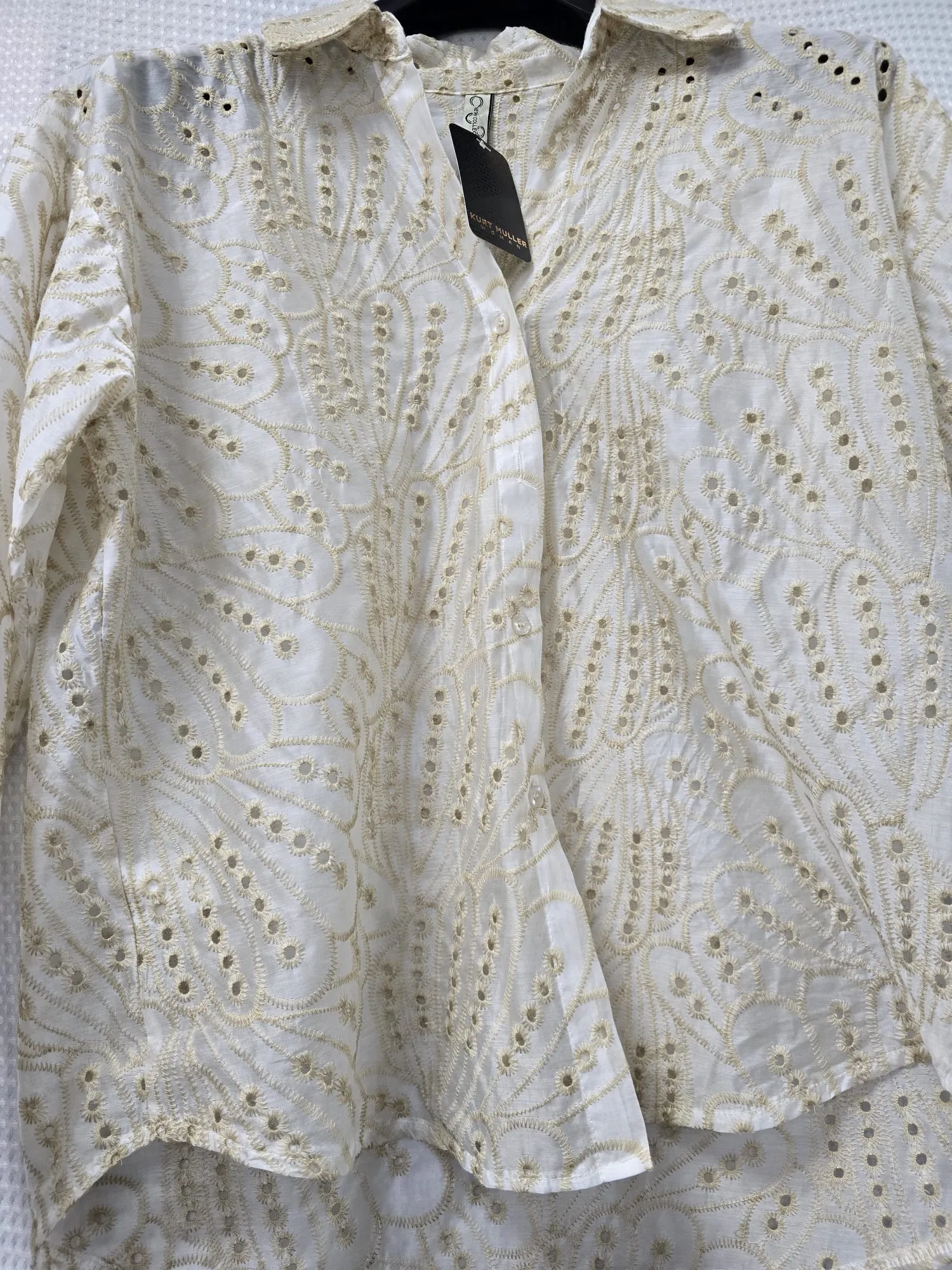 Embroidery Anglaise Tencel High Low Shirt
