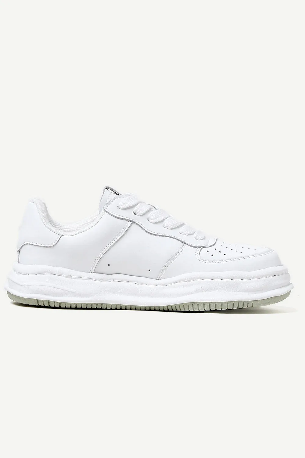 White Casual Breathable Fashion Sneaker